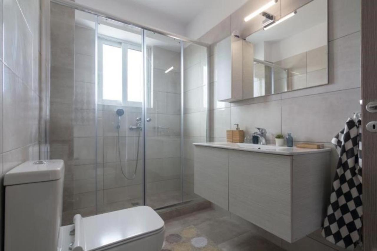 New Spacious Apartment Located In Pireu Exterior foto